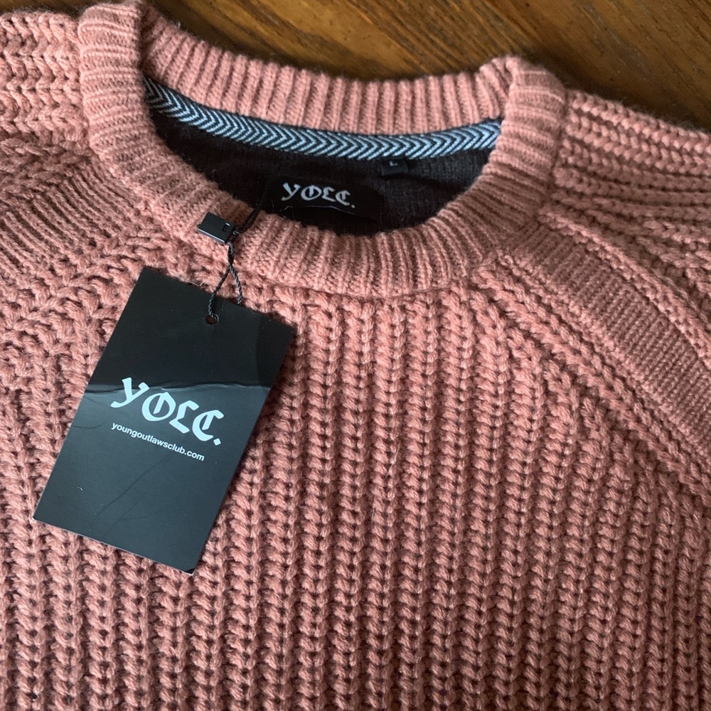 Men’s dark salmon/rust knit sweater